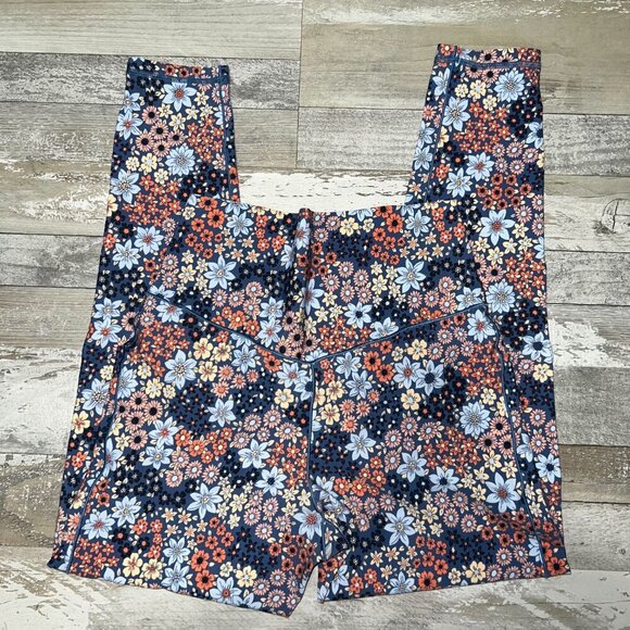 Offline by Aerie Real Me 7/8 Legging Hi-Rise Floral Size L - Picture 4 of 4